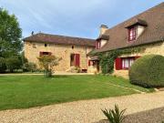 Jolie ferme restaurée avec deux gîtes, une piscine et...