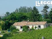 Jolie longère en pierre avec ancien chai aménagé, un...