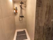 Jolie maison de caractère avec sous sol et places de...