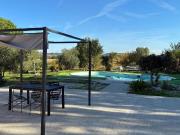 JOLIE MAISON DE PLAIN PIED: 3 ch+bureau. Garage, piscine