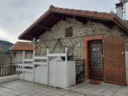 Jolie Maison en Pierre avec Ancienne Cave à Fourmes
