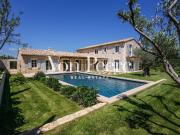 Jolie Propriete De Village A Vendre A Eygalieres 243m²...