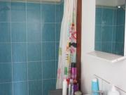 Jolie villa en bois F4 mitoyenne meublée, garage fermé,...