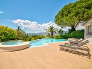 Jolie villa familiale dans un domaine fermé