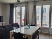 Joyeuse et multiculturelle colocation