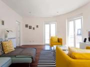 Joyful 2BR Apt w/terrace nearby São Bento Palace