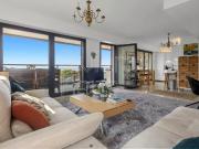 Juan Les Pins Bay Side: Penthouse avec vue mer en face...