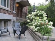 JULY Metro UdM 2nd fl Quiet Sun Meuble 2Bath AC 3BR Den...