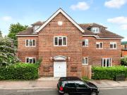 Junction Road, Dorking, Surrey RH4, 2 bed flat to rent,...