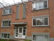 JUNE 3 bed one block from Vanier Parkway UPPER unit 200...
