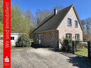 Junges Haus mit moderner effizienter Haustechnik