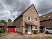 Juniper Gardens, Bicester OX26 3 bed detached house to...