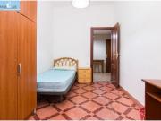 Junto a calle Puentezuelas, a un paso de Facultad de...