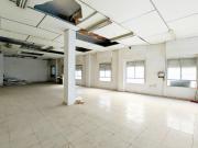 JUNTO A LA AVENIDA DE LA LIBERTAD, 180 M2, LOCAL DE...