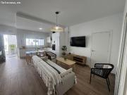 JUNTO A LA ZONA DE BAJO DE GUÍA, CASA CON PISCINA PRIVADA!