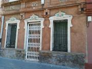 Junto campo de futbol. Edificables 642 m2. Distribuidos...