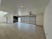 Jurica, VENTA Casa con estudio, 3 recámaras, área de TV