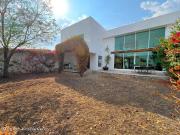 Juriquilla Casa con 3 recámaras y cuarto de TV. VENTA