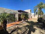 JURIQUILLA CASA EN VENTA A PRECIO DE TERRENO una planta...