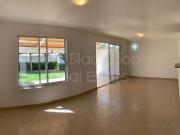 JURIQUILLA Renta Casa a 1 cuadra de la Comer !