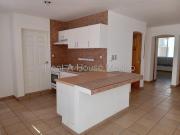 Juriquilla, RENTA. Departamento de 2 recámaras a una...