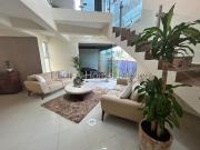 JURIQUILLA RESIDENCIA EN VENTA CON 3 RECAMARAS, ALERCA,...
