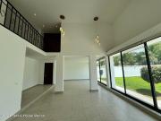 Juriquilla. VENTA Casa, sala de TV, estudio, cuarto de...