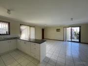 Rental! 10/3 Ahern Street, Labrador, QLD 4215