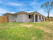 Nice 1/118A Bideford Street, Torquay, QLD 4655