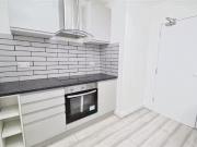 Deal! 1 BA 1 bedroom Flat to rent, Hanworth Road,...