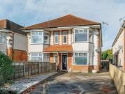 Nice 1 BA 2 bedroom flat for rent in Christchurch Road,...