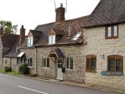 Cheap 1 BA 2 bedroom terraced house for rent in Binton,...