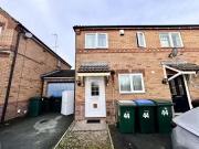 Just in! 1 BA 2 bedroom terraced house for rent in...