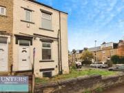 Just in! 1 BA 3 bedroom end of terrace house for rent in...