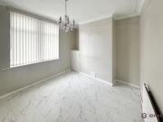 Unique 1 BA 3 bedroom end of terrace house for rent in...