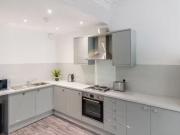 Deal! 1 BA 3 bedroom flat for rent in Union Street, City...