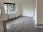 Rental! 1 BA 3 bedroom semi detached house for rent in...