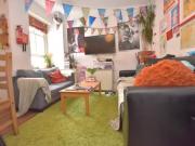Just in! 1 BA 5 bedroom terraced house for rent in...