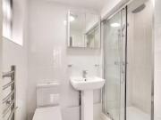 Deal! 1 bedroom detached house for rent in Broadfield...