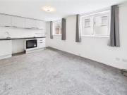 Charming 1 bedroom flat for rent in Coombend, Radstock,...