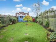 Nice 1 bedroom semi detached house for rent in Archers...