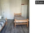 Cozy 1 BR Bed in a shared room for rent in Phibsborough,...