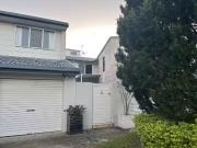 Deal! 2/12 Aquila Court, Mermaid Waters, QLD 4218