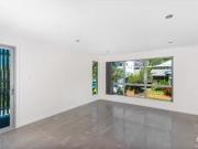Deal! 2/12 Julia Street, Highgate Hill Apartment for...