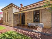 Cozy 223 Jeffcott Street, North Adelaide, SA 5006