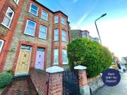 Charming 2 BA 4 bedroom end of terrace house for rent in...