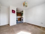Cheap 2 bedroom apartment for rent in Magpie Hall Lane,...