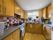 Nice 2 bedroom apartment for rent in Manor Close,...