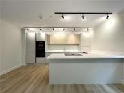 Just in! 2 bedroom apartment for rent in Manor Road,...