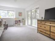 Just in! 2 bedroom flat for rent in Clarendon Road,...